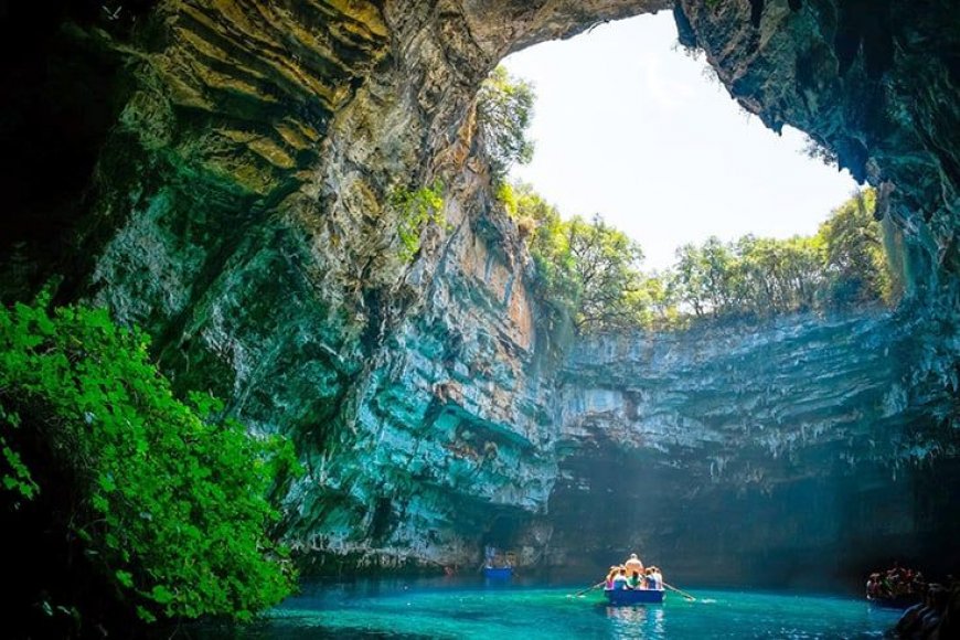 Phong Nha-Ke Bang National Park: Discover the stunning caves, lush forests, and karst landscapes of this national park.